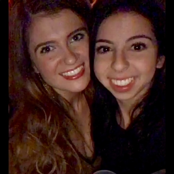 Meet your Posher, Christina - Picture 1 of 1